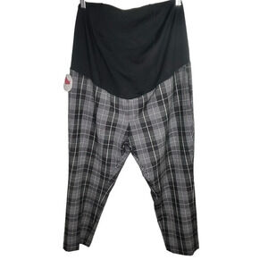 NWT Maternity Plaid pull on Pant